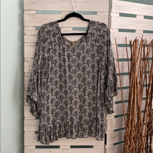 Top - Picture 1 of 1